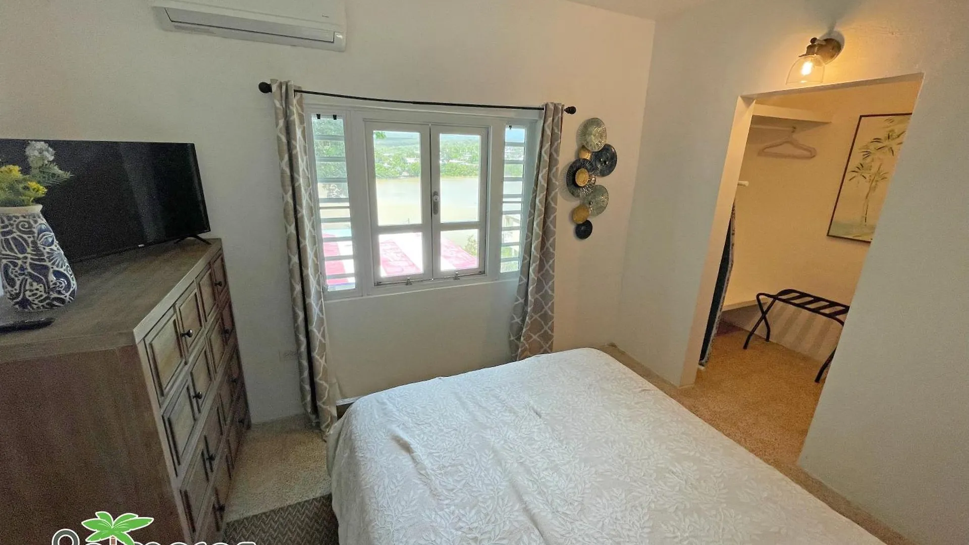 Palmeras Beach Apartments - Playa Santa Guanica