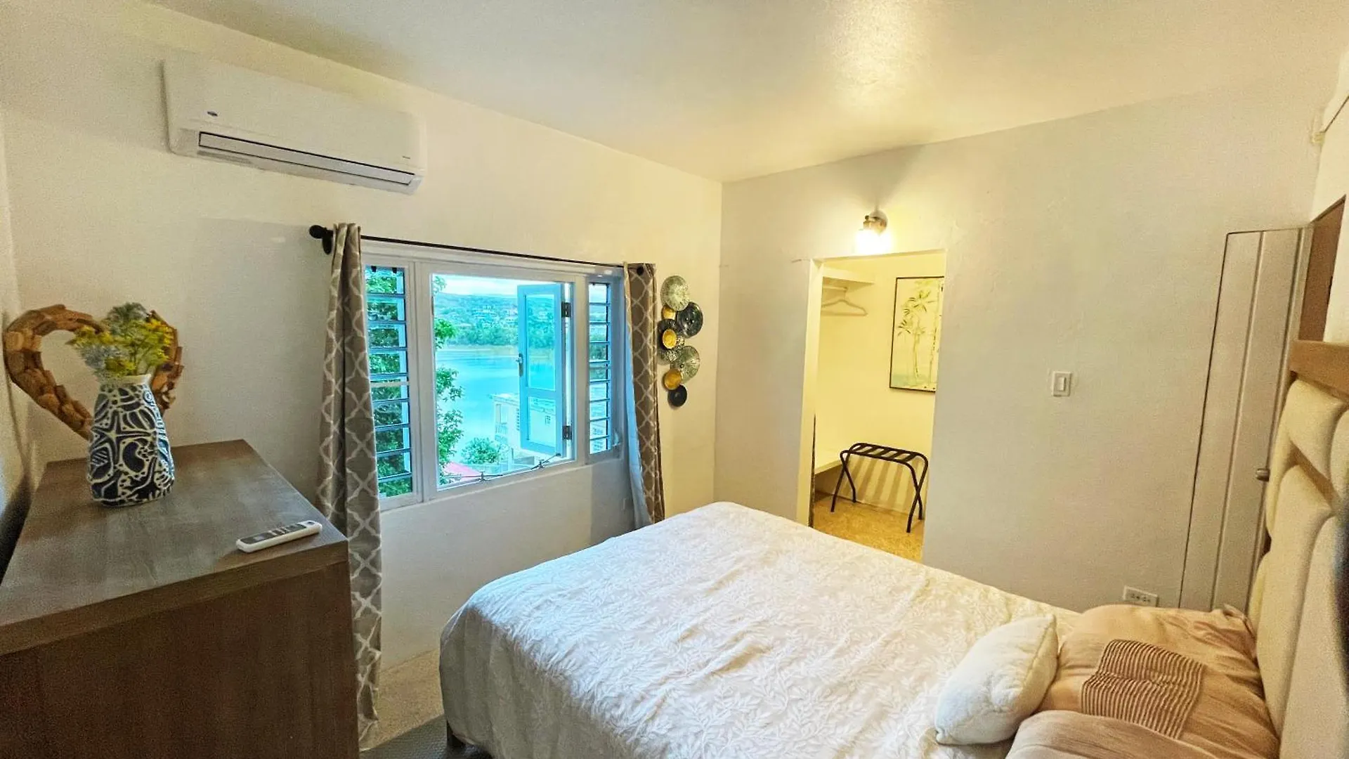 Palmeras Beach Apartments - Playa Santa Guanica